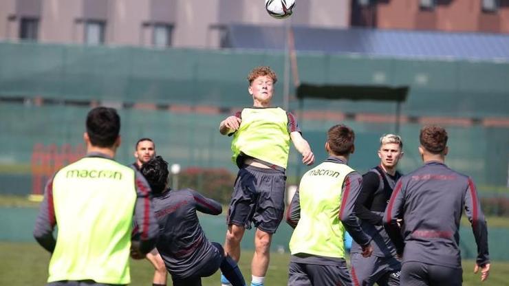 Trabzonspor, U19 takımıyla hazırlık maçı yaptı
