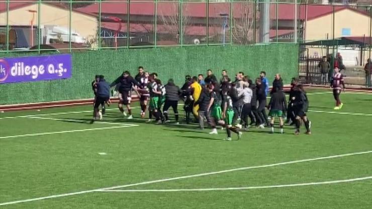 Elazığ’da olaylı maç: 18 kırmızı kart çıktı