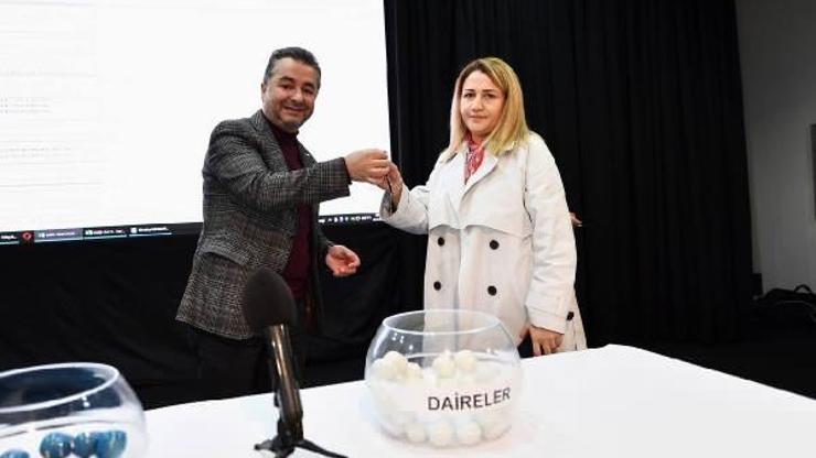 Okmeydanı Kentsel Dönüşüm Projesi’nde 37 hak sahibi evlerine kavuştu
