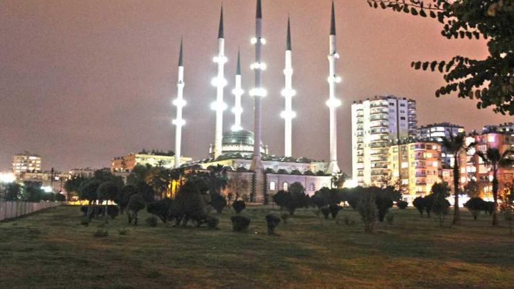 Bugün Mersin iftar ve sahur vakti saat kaçta Mersin iftar saati 5 Nisan 2022… Sahur İftar vakitleri Mersin Diyanet imsakiye