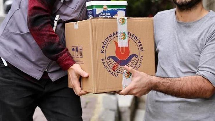 Kağıthane’de ihtiyaç sahibi vatandaşlara gıda paketi dağıtıldı