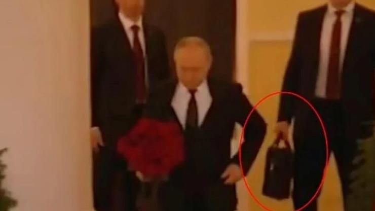 Putin, Jirinovskinin cenazesine nükleer çantayla geldi