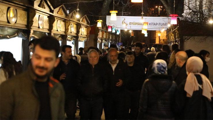 Eyüpsultan Kitap Fuarı’na İstanbullulardan yoğun ilgi