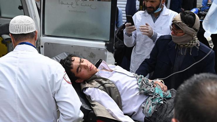 Afganistanda okula bombalı saldırı Ölü ve yaralılar var