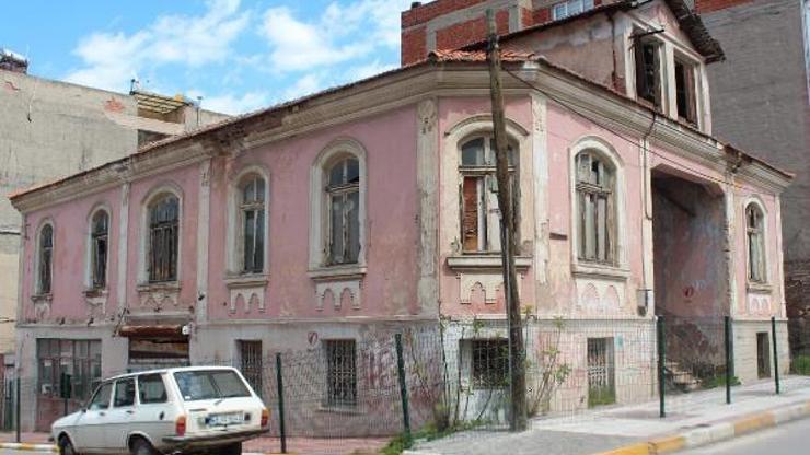 Tarihi Turhan Alakent Evi restore edilip Alaşehir Kongre Evine dönüştürülecek