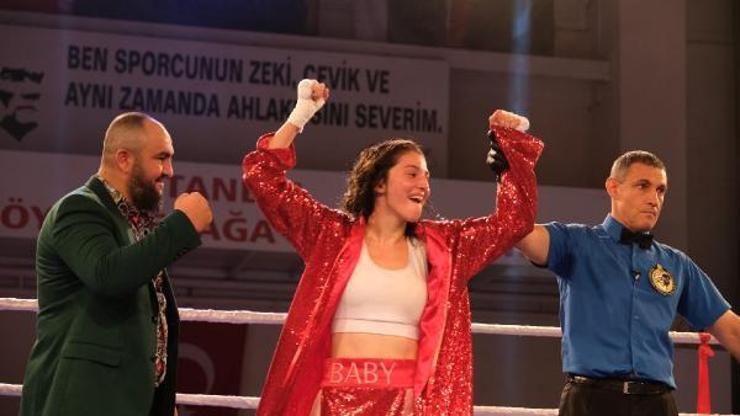 Seren Ay Çetinin ringe çıkacağı WBC gümüş kemer maçının gelirleri Ukraynaya gidecek