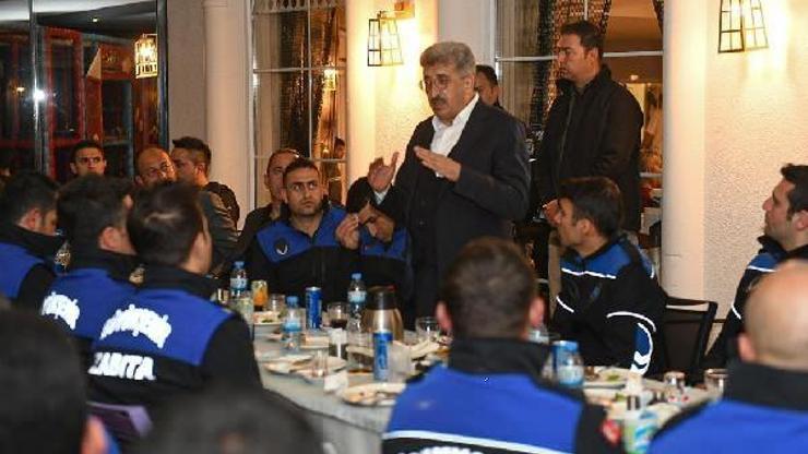 Vali Bilmez, zabıta ekipleri ile iftar yaptı