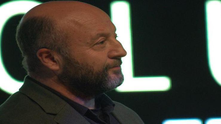 Mahkum Bey baba kimdir Bey baba neden hapse girdi Hakan Salınmış hangi dizilerde oynadı Hakan Salınmış ile ilgili bilgiler
