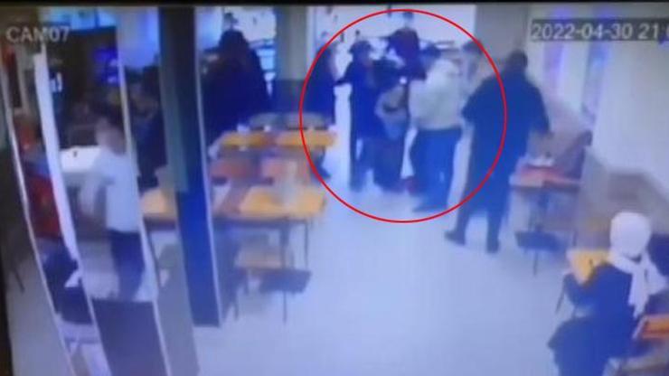 Boğazına yemek kaçan kadını Heimlich Manevrası ile kurtardı