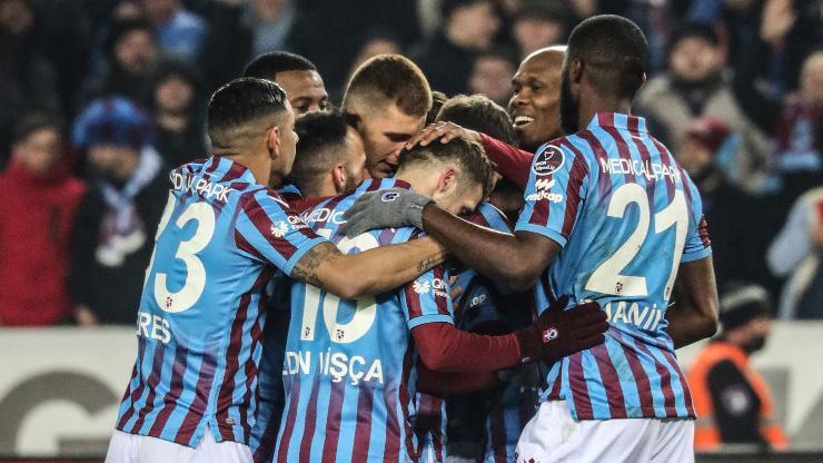 Son dakika... Trabzonsporun gruplara katılmasına tek engel kaldı
