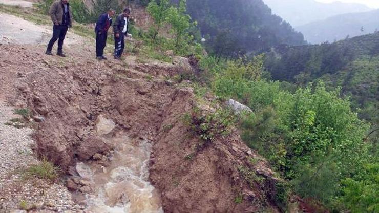 Düziçi’nde heyelan nedeniyle içme suyu borusu kırıldı