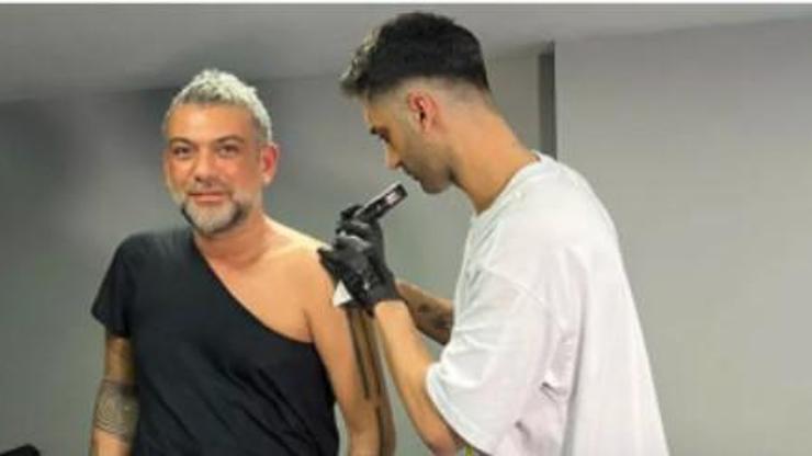 Hakan Akkaya hayatını vücuduna kazıtıyor