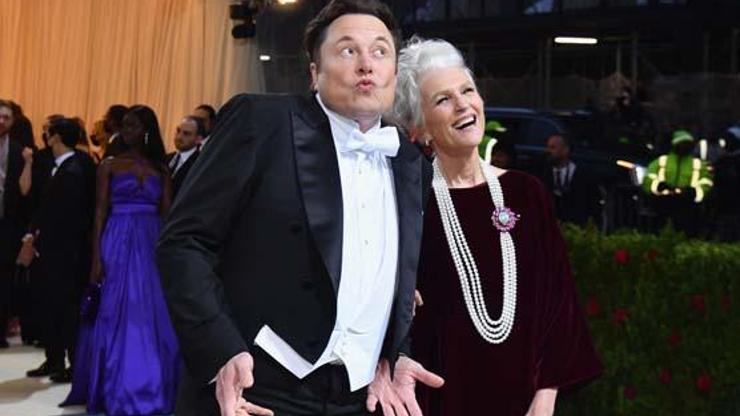 Elon Muskın gündemden düşmeyen annesi Maye Musk