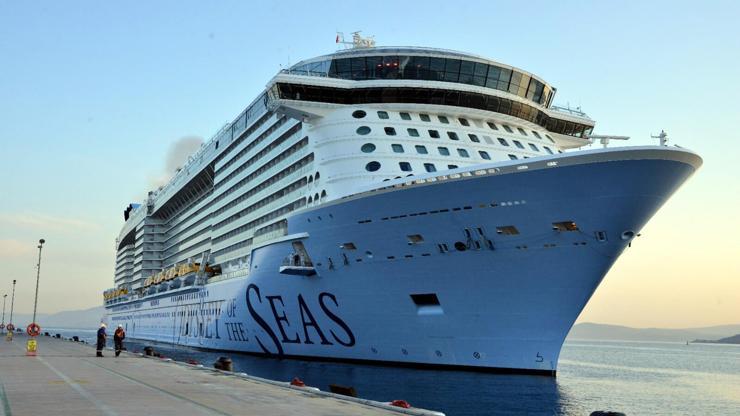 Odyssey of the Seas, 3 bin 470 yolcusuyla ikinci kez Kuşadasında