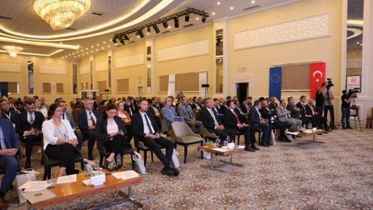 Gaziantep’te; ‘Bölgesel Kalkınma ve Mesleki Eğitim konferansı düzenlendi