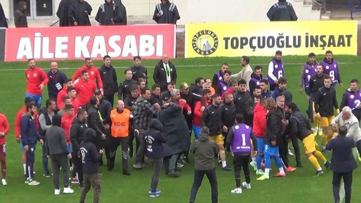 Bayburtspor-Bodrumspor maçında kavga çıktı