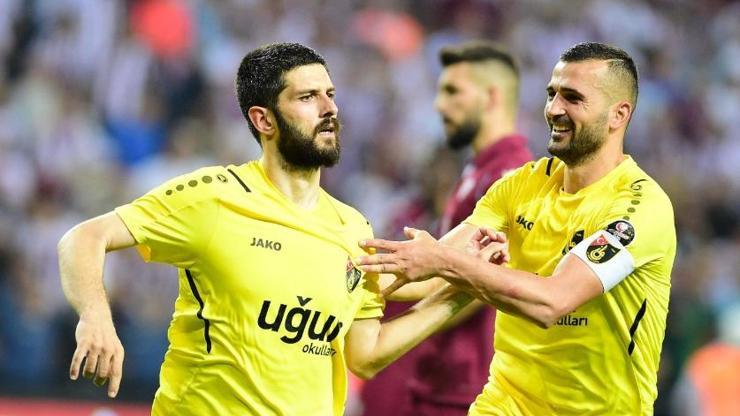 Süper Lige yükselen son takım belli oldu