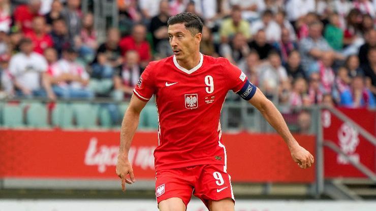 Son dakika... Üç dev daha Lewandowskinin peşinde