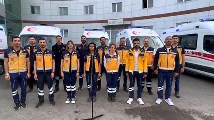 Ambulans çalışanları moral ve farkındalık için klip çekti