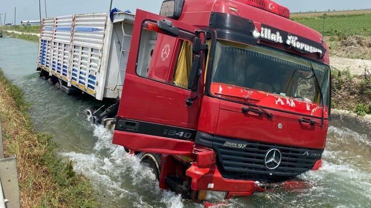 Direksiyon hakimiyetin kaybetti: Sulama kanalına düştü