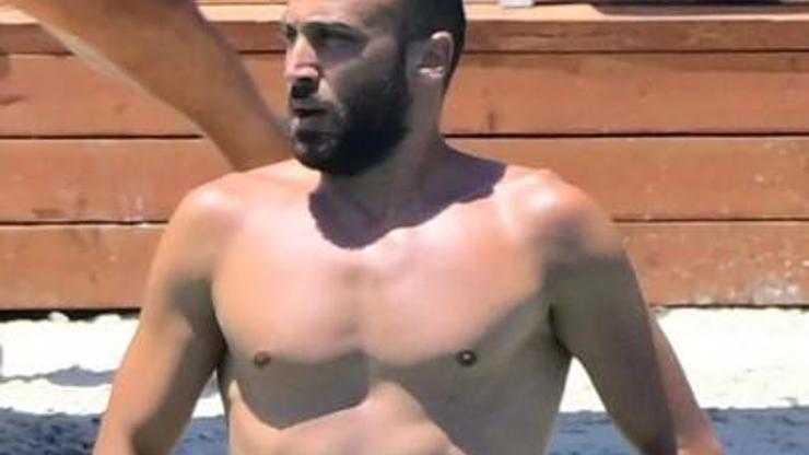 Cenk Tosun tatil sezonunu Bodrumda açtı