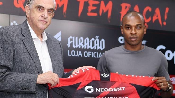 Fernandinho 17 yıl sonra Brezilyaya döndü
