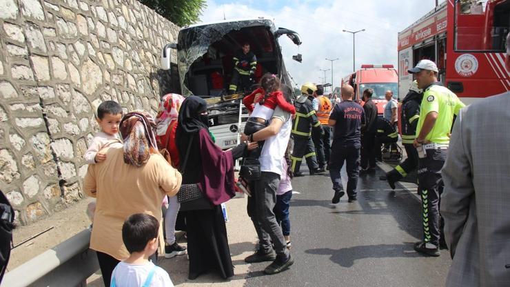 TEMde büyük kaza: 11 araç birbirine girdi