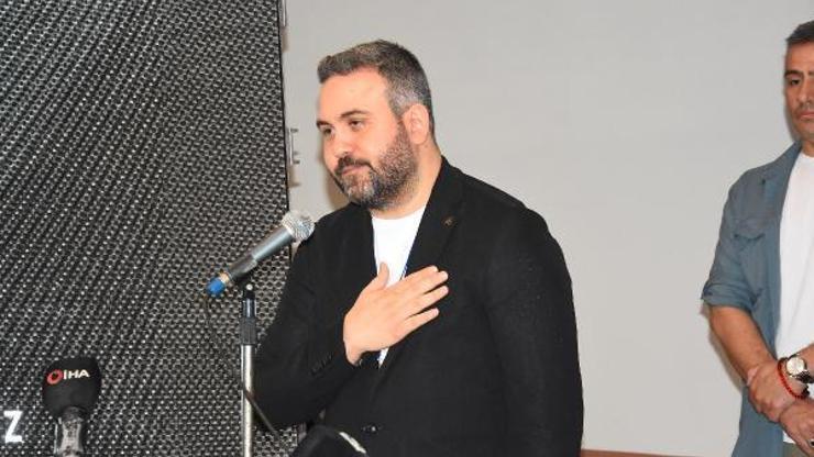 Menemensporu Özgür Ekmekçioğlu satın alıyor