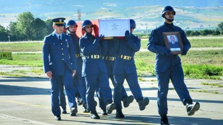 Şehit Teğmen Halis Keskin’in naaşı Bursa’ya getirildi