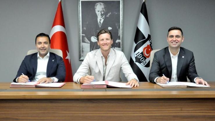 Beşiktaş Wout Weghorstu yıllık ücretini KAPa bildirdi