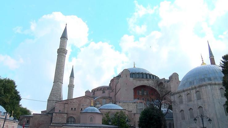 Ayasofya Camiinde bayram hazırlıkları tamamlandı
