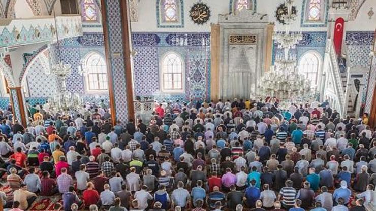 Eskişehir bayram namazı saati 2022 Diyanet Eskişehir Kurban Bayramı namazı ne zaman kılınacak