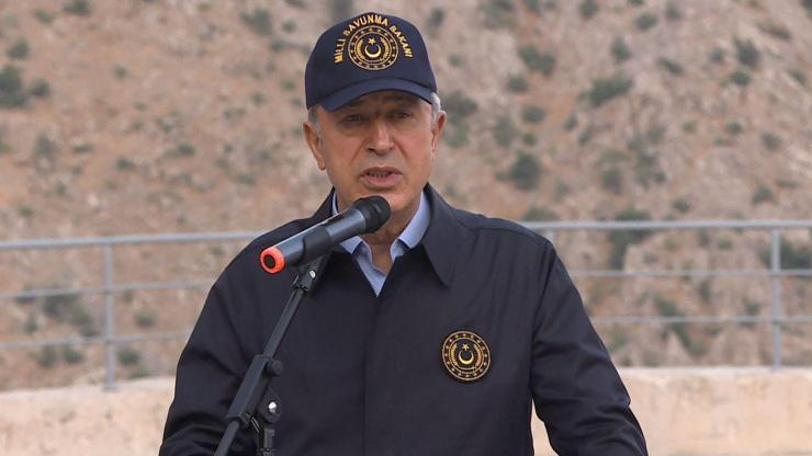 SON DAKİKA: Bakan Akar: Münbiç ve Tel Rıfat’tan tacizler var