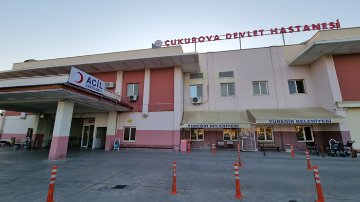 Adanada acil serviste hasta yakınları taşkınlık çıkardı