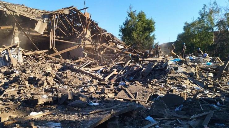 Donetsk ateş altında: 6 ölü