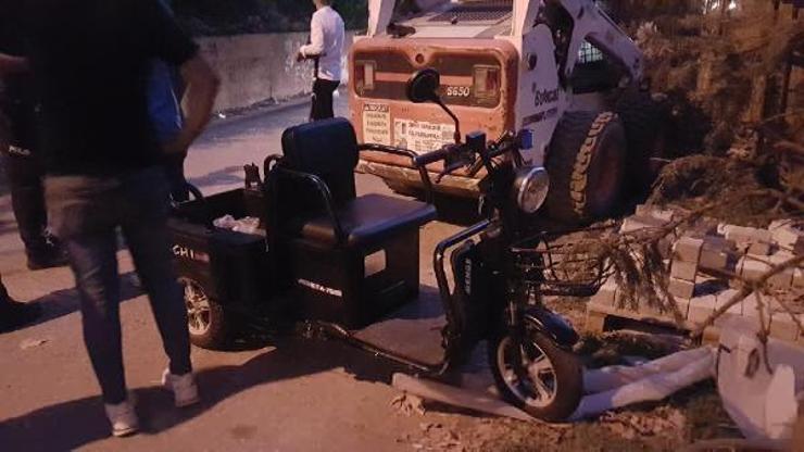 2 elektrikli bisiklet devrildi: 4 yaralı