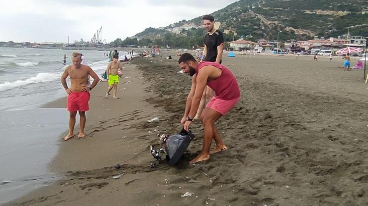 Denizde mayın sandıkları cisim televizyon çıktı