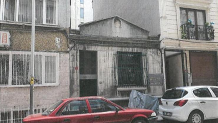 Şişlide tarihi yapı olarak tescillenmesi istenen binayı yıktılar