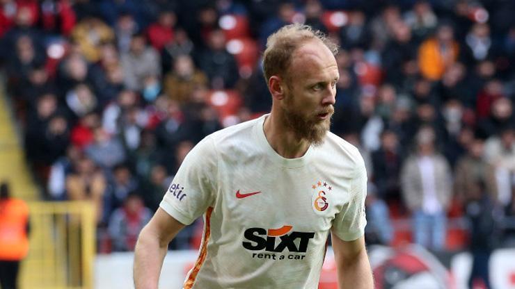 Semih Kaya futbolculuk kariyerini noktaladı