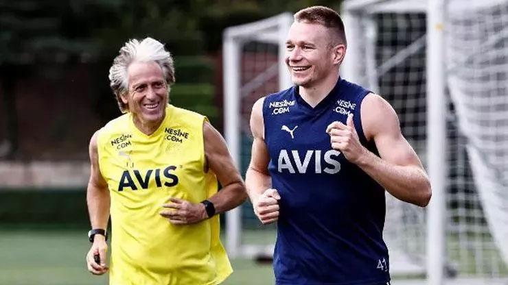 Fenerbahçede Jorge Jesus bir tek Szalai’den vazgeçemedi