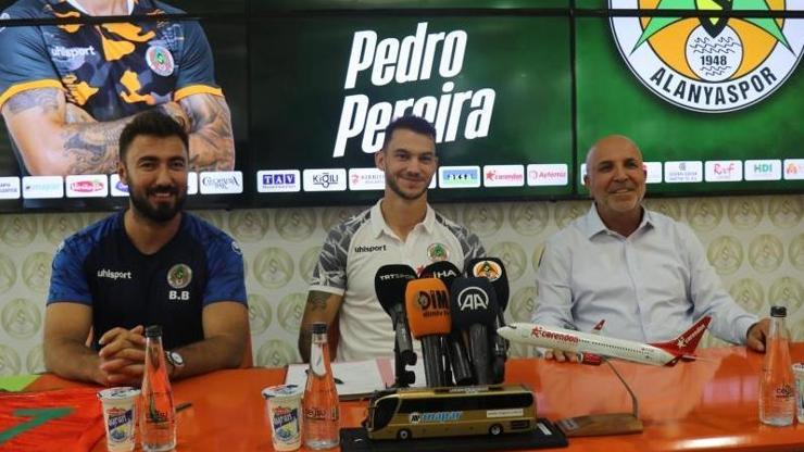 Pedro Pereira Alanyaspora imza attı