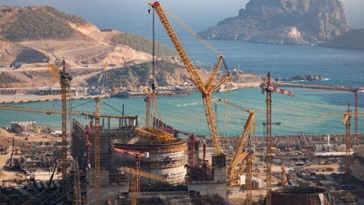 Akkuyu NGSnin 1inci güç ünitesinde kutup vincinin montajı yapıldı