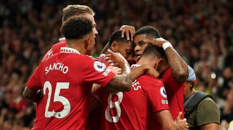 Manchester United ilk galibiyetini Liverpool karşısında aldı