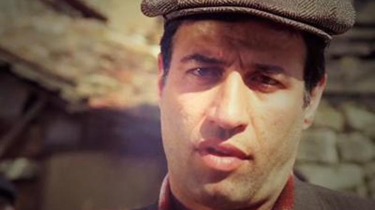 Çarıklı Milyoner filmi oyuncularının isimleri Çarıklı Milyoner konusu nedir, ne zaman ve nerede çekildi Çarıklı Milyoner kaç yılında çekilmiştir