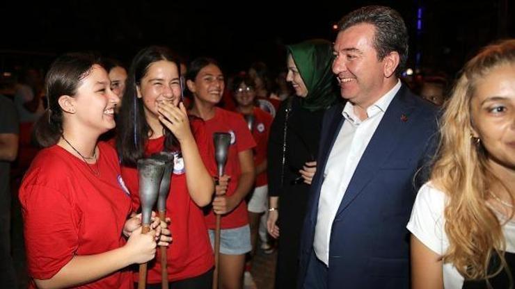 Bergamada Zafer Yürüyüşü ve Ece Mumay konseriyle 30 Ağustos coşkusu