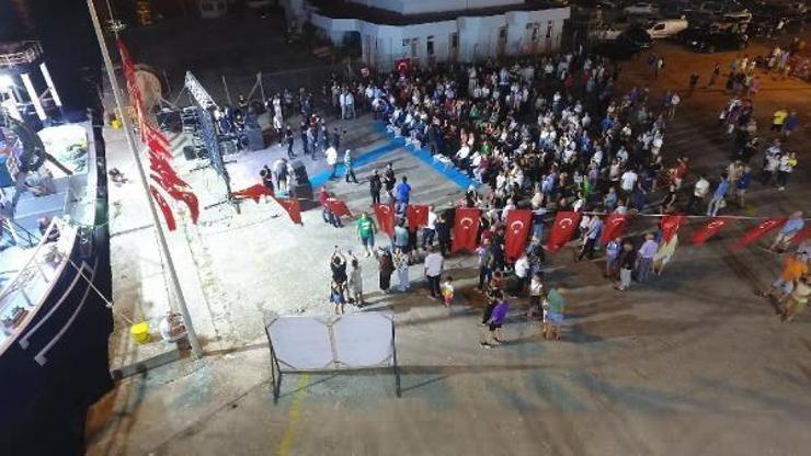 Sinop’ta balıkçılar törenle ‘vira bismillah’ dedi