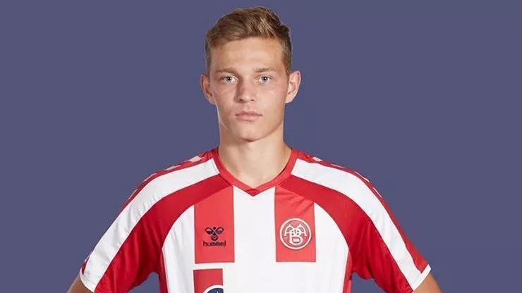 Mathias Ross kimdir, bonservisi ne kadar Mathias Ross kaç yaşında Mathias Ross Galatasarayda mı