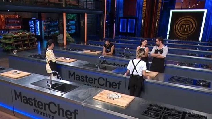 Son dakika Kim aday oldu MasterChef dokunulmazlığı kim aldı Bu akşam eleme adayı kim oldu 8 Eylül 2022 MasterChef eleme adayları