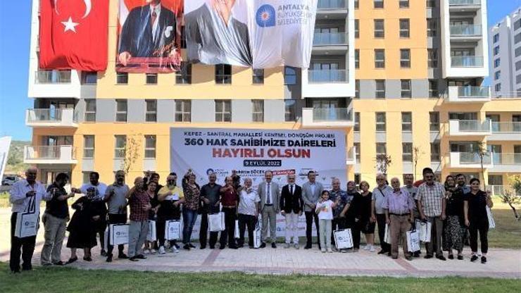 Kepez-Santralde 360 hak sahibi dairelerine kavuştu