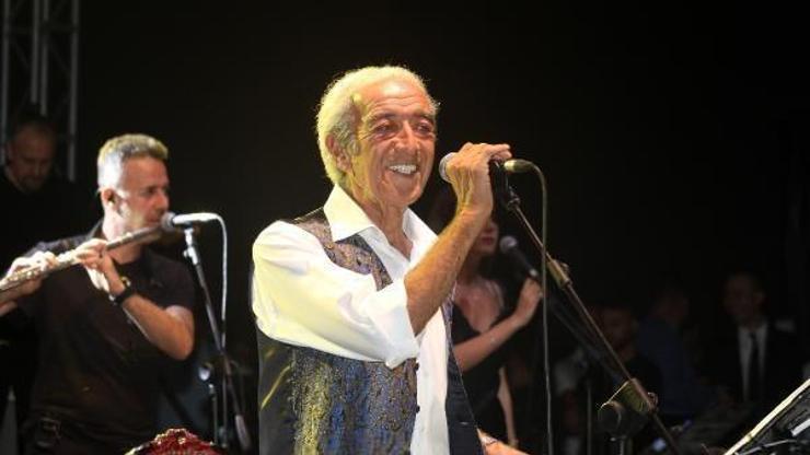 Edip Akbayram, Açık Havayı coşturdu